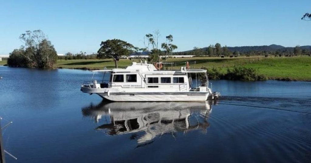 Houseboating on the Myall Lakes: A Tranquil Adventure