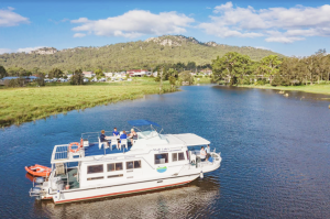 Houseboating on the Myall Lakes: A Tranquil Adventure