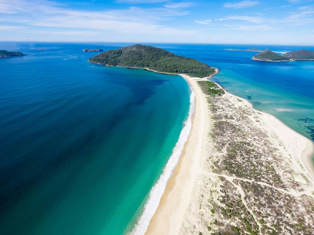 Top 5 Scenic Lookouts in Hawks Nest You Can’t Miss